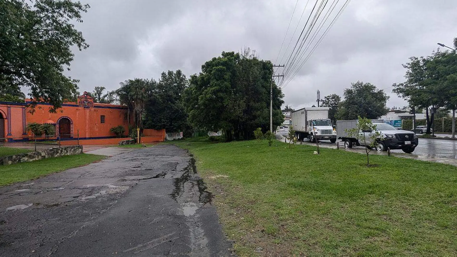 Flotando en aguas del río Atoyac fue descubierto el cadáver de un hombre